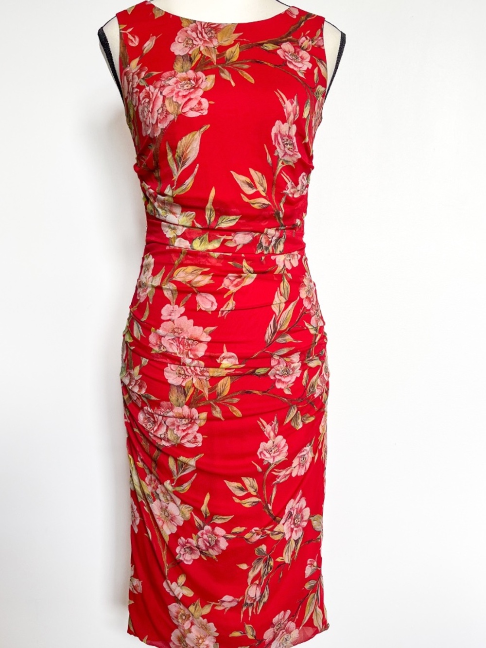 🌸 Dolce & Gabbana Red Silk Ruched Midi Dress